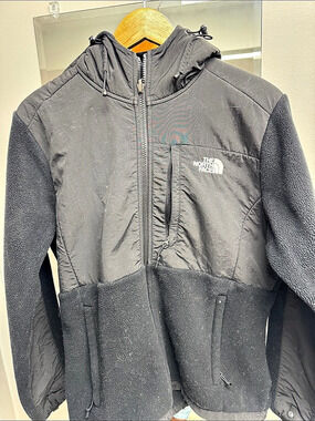 The North Face Retro Denali Hoodie Black Fleece Jacket Large